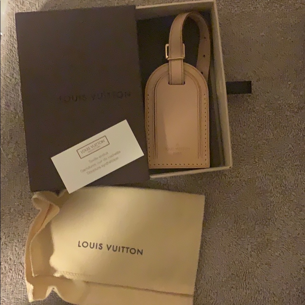 Louis Vuitton Luggage tag